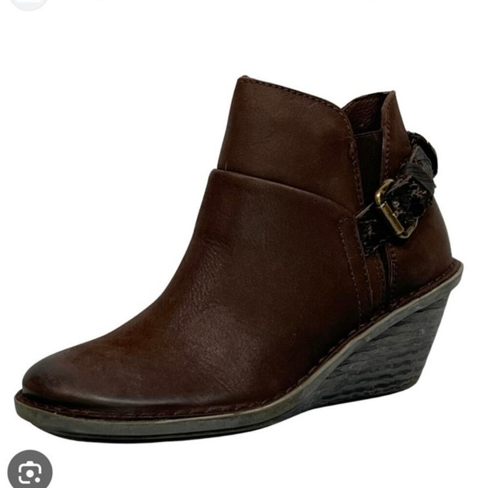 Otbt women’s rocker brown leather wedge bootie size 9